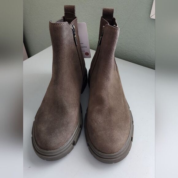 🌸 Aqua College Womens Suede Waterproof Chelsea Boots 6.5M - Picture 1 of 5